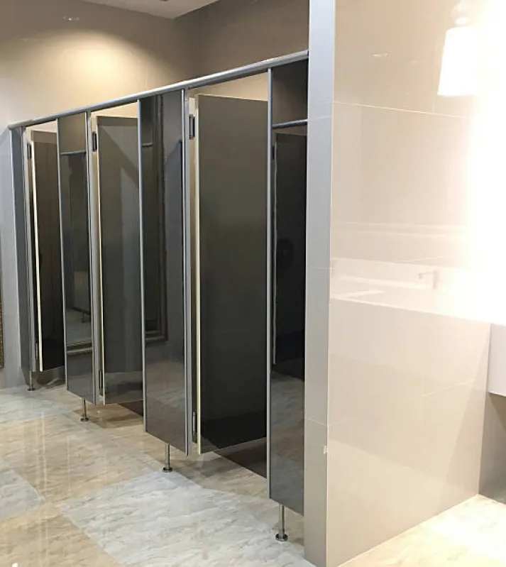 acessórios para divisórias sanitárias